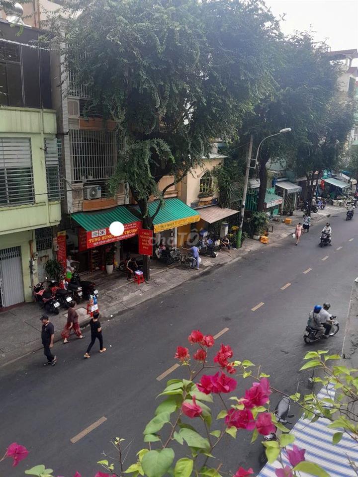 Cho thuê mặt bằng tầng trệt nhà mặt tiền đường Phan văn Trị Quận 5