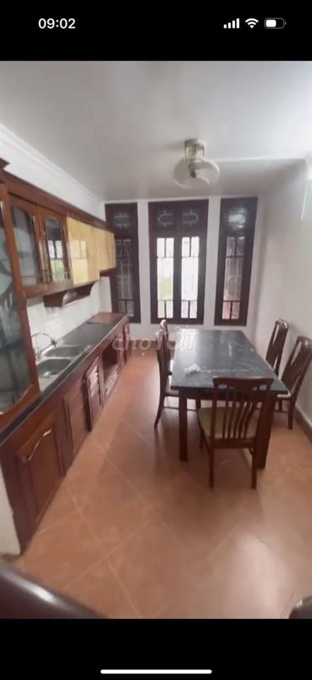 Cho thuê nhà 5 tầng: 5x23m, nhà nguyên căn mặt phố Trần Khát Chân