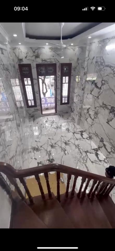 Cho thuê nhà 5 tầng: 5x23m, nhà nguyên căn mặt phố Trần Khát Chân