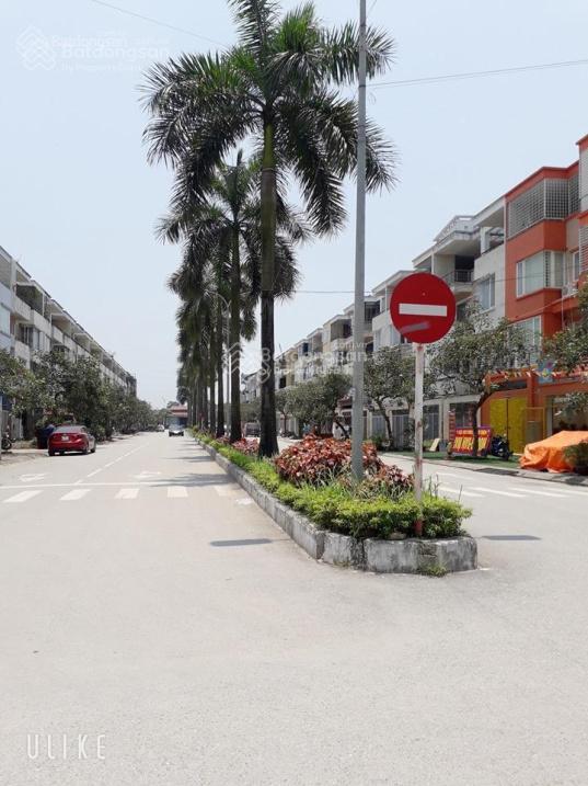 Cần bán căn lk 91m2 tại tân tây đô, đường đôi 27m, trục vào sunshine, kinh doanh tốt  0901 513 ***
