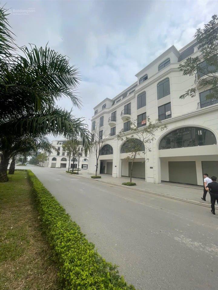 Chính chủ cần bán căn lk hinode royal park,đường 30m khu thịnh vượng, giá tốt nhất ,0901 513 ***