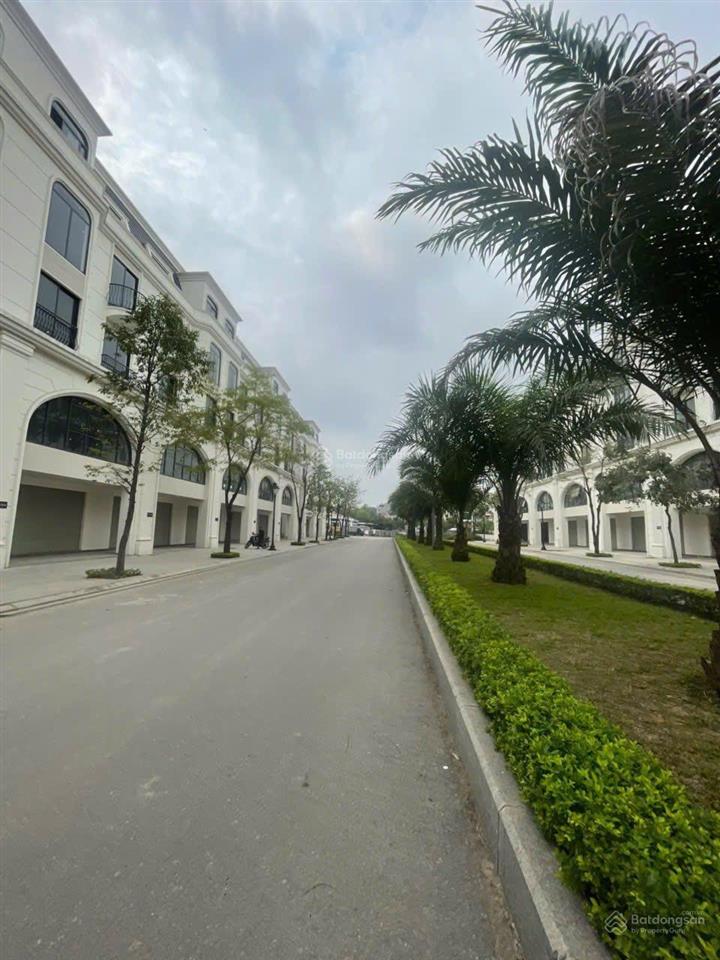 Chính chủ cần bán căn lk hinode royal park,đường 30m khu thịnh vượng, giá tốt nhất ,0901 513 ***