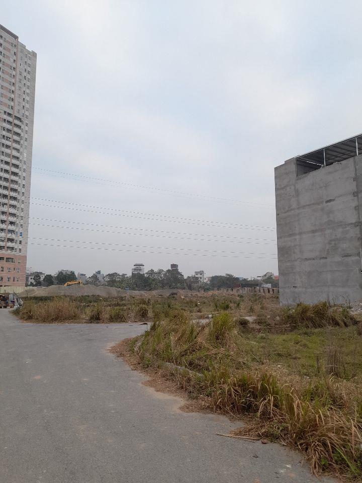 Chính chủ cần bán lô đất dv khu 3,74ha di trạch, 80m2. Mặt tiền rộng, vị trí đẹp,lh: 0972 990 831