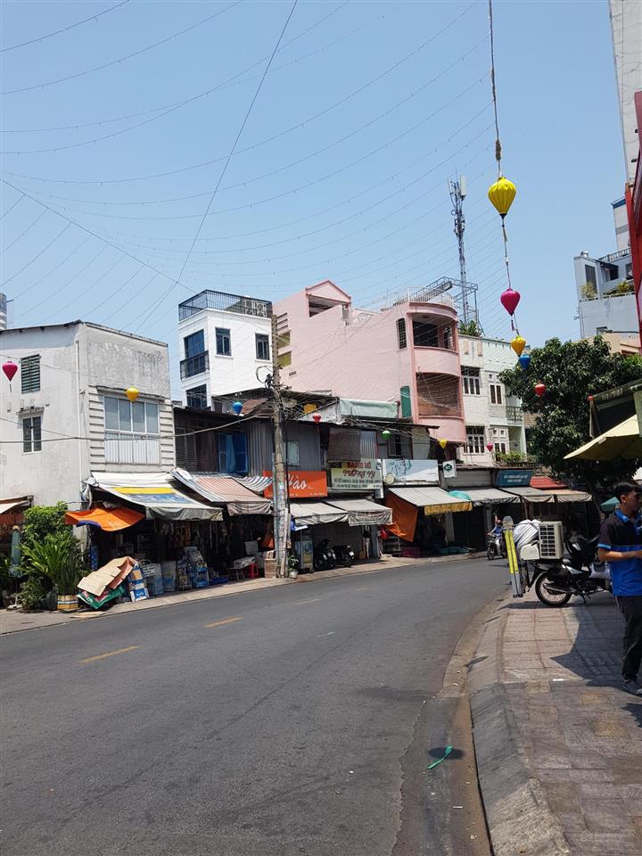 Bán nhà 2 mt hẻm cách đường mai thị lựu khoảng 20 mét.phường đa kao.quận1,