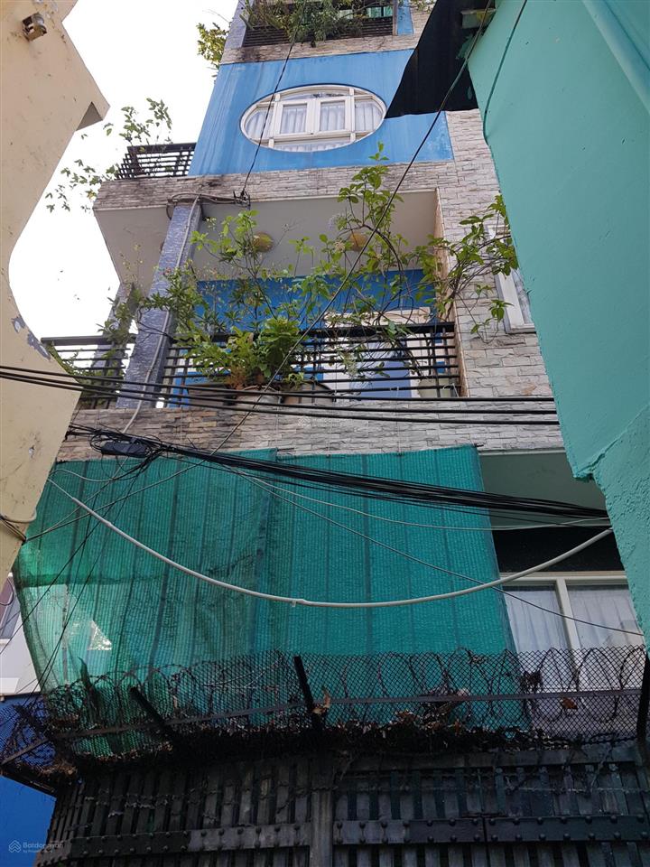 Bán nhà 2 mt hẻm cách đường mai thị lựu khoảng 20 mét.phường đa kao.quận1,