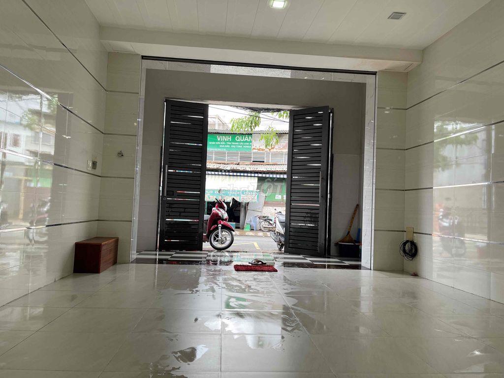 Cho Thuê Nhà Mặt Tiền Ngắn Hạn