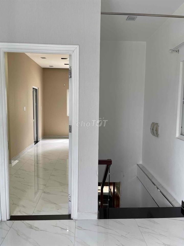 Cho Thuê Nhà Mặt Tiền Ngắn Hạn