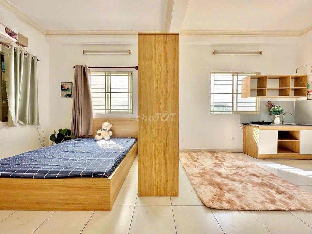 CHDV 50m2 đầy đủ nội thất mặt tiền TT Tân Bình giáp Q3,10, Phú Nhuận