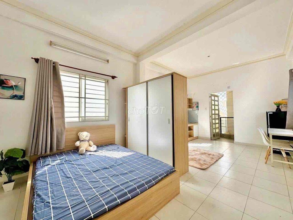 CHDV 50m2 đầy đủ nội thất mặt tiền TT Tân Bình giáp Q3,10, Phú Nhuận