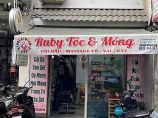 nhà mặt tiền nằm giữa 2 chợ sầm uất tiện kinh doanh