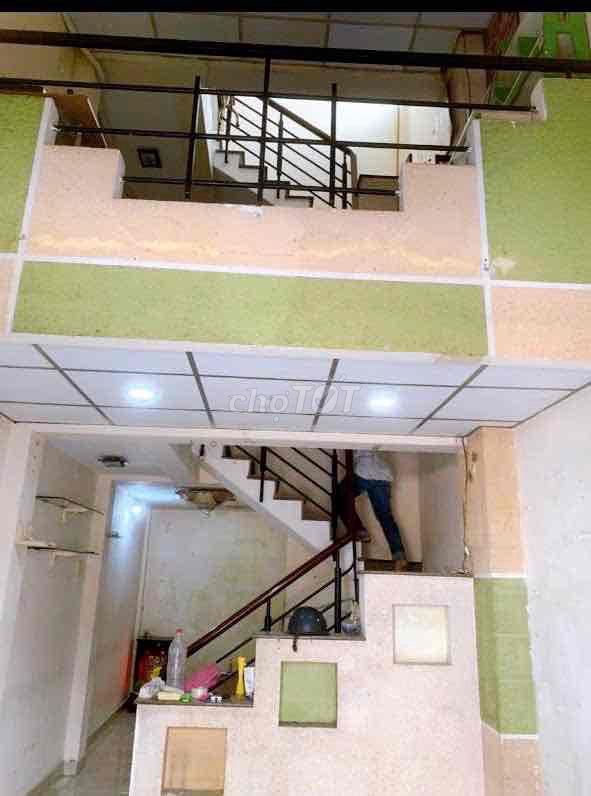 nhà mặt tiền nằm giữa 2 chợ sầm uất tiện kinh doanh