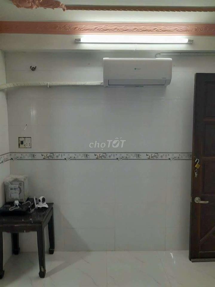 Phòng trọ cho thuê đường thành thái 16m2, sạch đẹp thoáng mát p14q10.