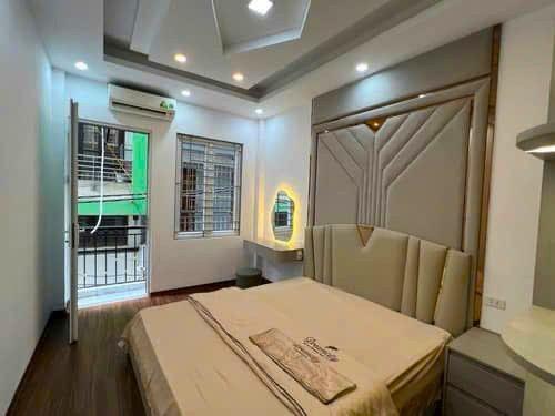BÁN GẤP NHÀ ĐẸP ĐỊNH CÔNG THƯỢNG – SÁT MẶT PHỐ – Ô TÔ TRÁNH – 43M² × 5 TẦNG – FULL NỘI THẤT – CHỈ 12,9 TỶ (TL)