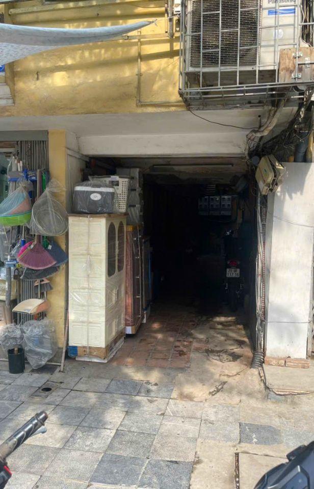 BÁN GẤP NHÀ PHỐ CỔ HOÀN KIẾM – SÁT MẶT PHỐ PHÙNG HƯNG – VÀI BƯỚC RA HỒ GƯƠM – 35M² SỬ DỤNG – CHỈ 3 TỶ (TL)