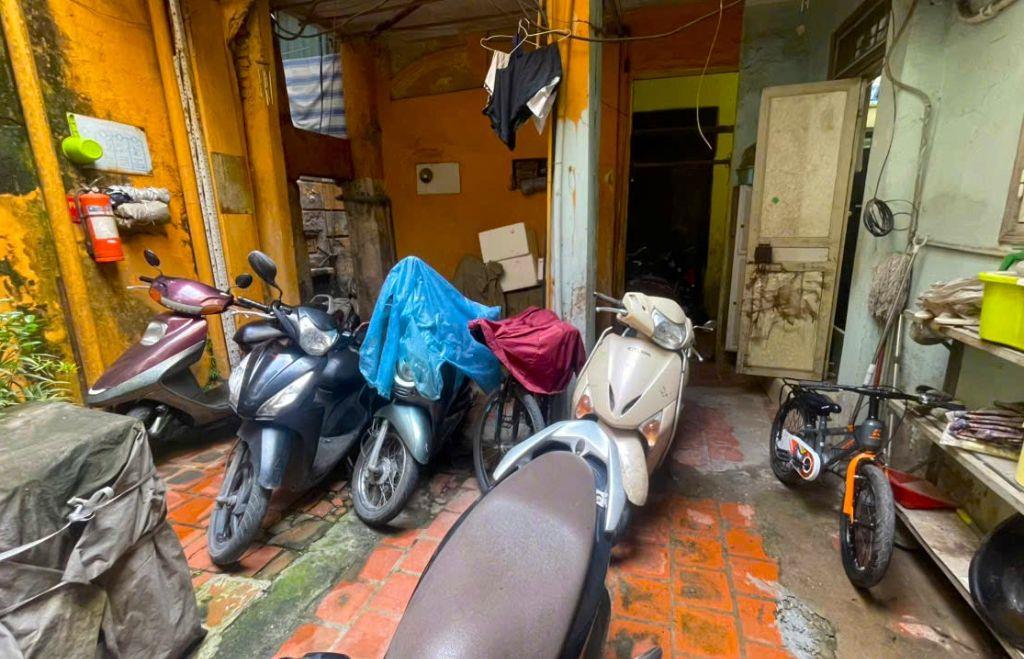 BÁN GẤP NHÀ PHỐ CỔ HOÀN KIẾM – SÁT MẶT PHỐ PHÙNG HƯNG – VÀI BƯỚC RA HỒ GƯƠM – 35M² SỬ DỤNG – CHỈ 3 TỶ (TL)