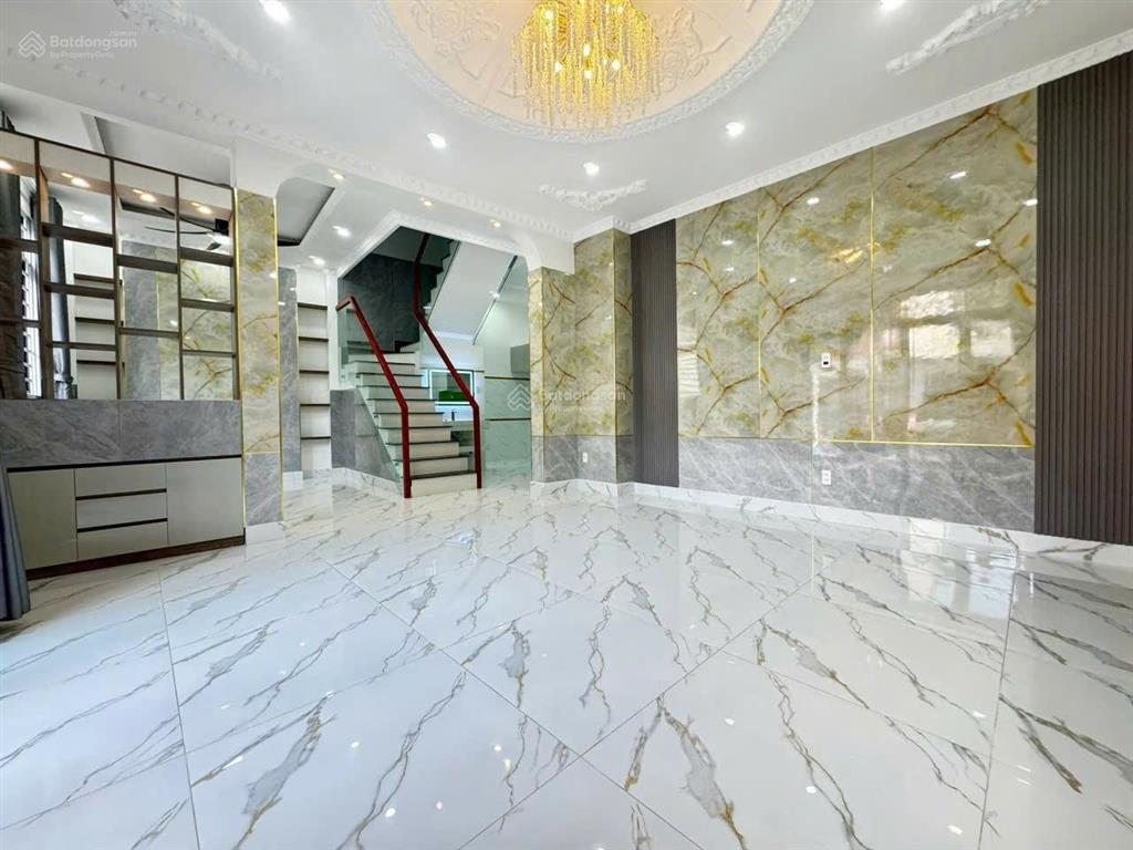 Cần cho thuê nhà mặt tiền đường hoa đào p. 2 q. phú nhuận ngay trung tâm phan xích long