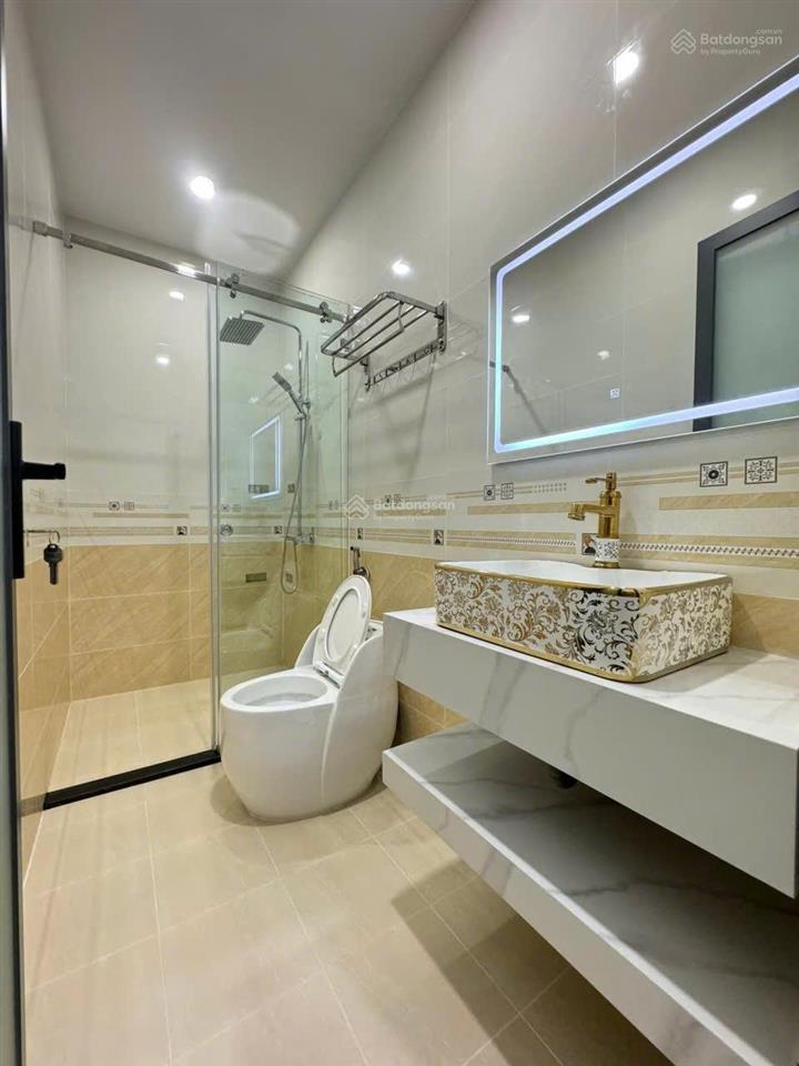 Cần cho thuê nhà mặt tiền đường số 3 cư xá đô thành p. 4 q. 3