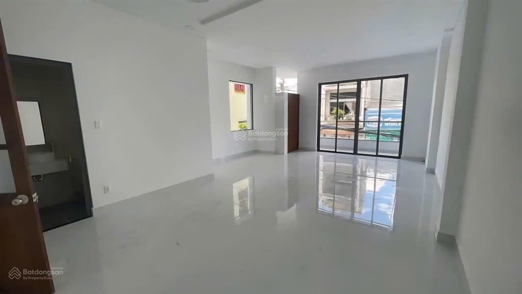 Cần cho thuê nhà mt đường kênh tân hóa p.phú trung q.tân phú