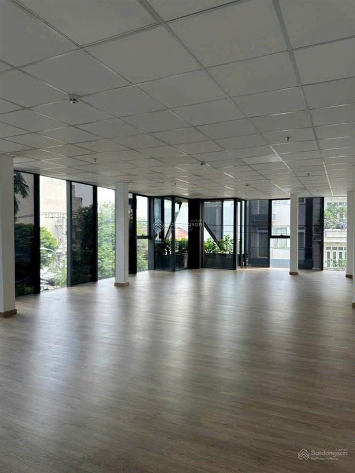 Cần cho thuê nhà góc 2 mặt tiền phổ quang p.9 q.phú nhuận.