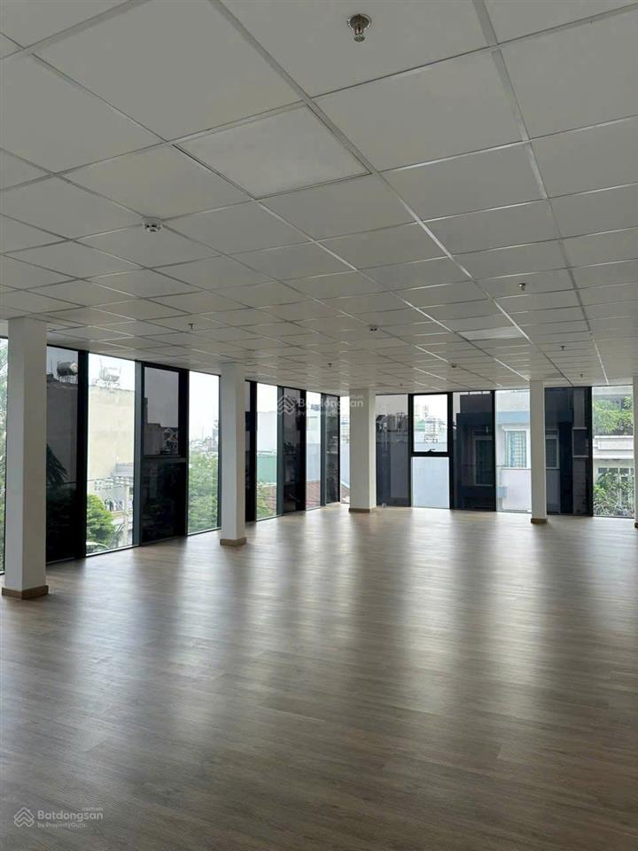 Cần cho thuê nhà góc 2 mặt tiền phổ quang p.9 q.phú nhuận.