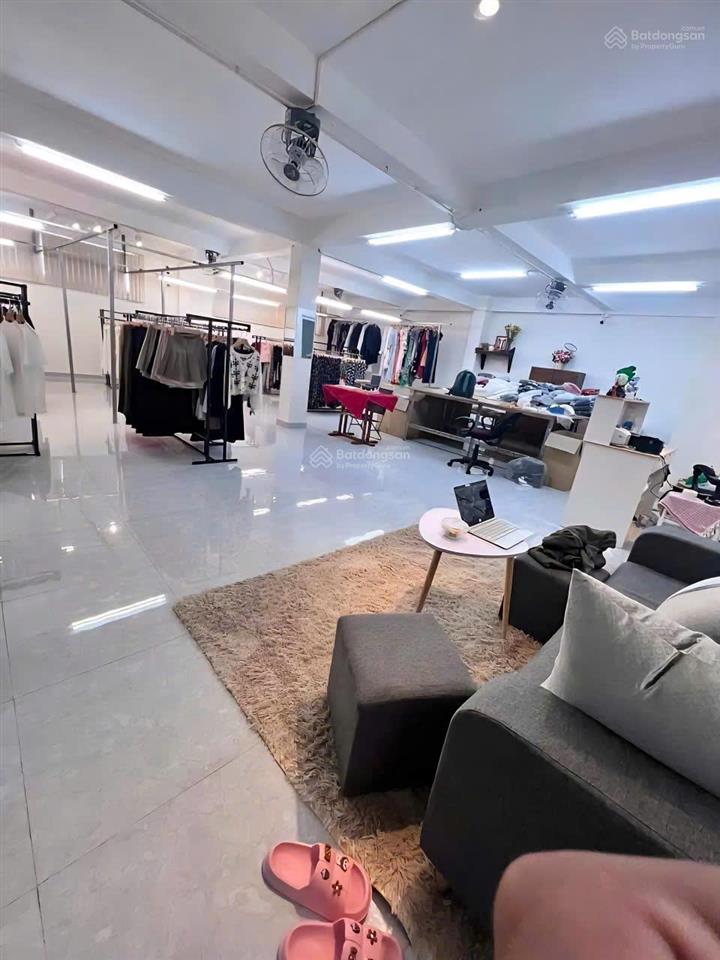 Cần cho thuê nhà góc 2 mặt tiền phan đăng lưu p.3 q.bình thạnh gần khúc giao lê văn duyệt.