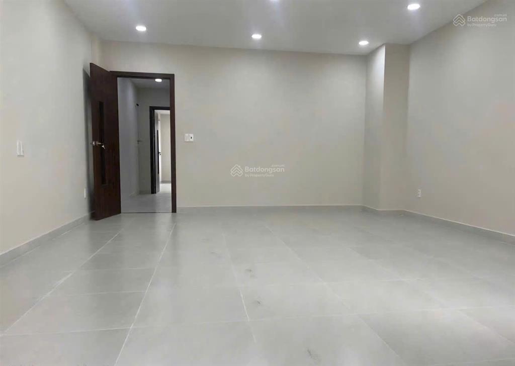 Cần cho thuê nhà mt 80b nguyễn phúc nguyên p. 9 quận 3
