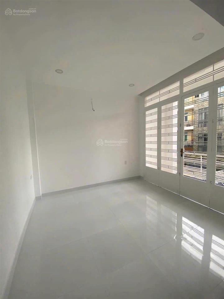 Cần cho thuê nhà ngang 7m hxh 72/4a phan đăng lưu p.5 q.phú nhuận ngay sát khu phan xích long