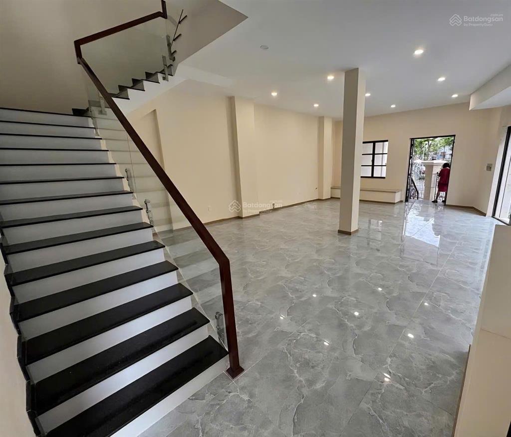 Cần cho thuê nhà góc 2 mặt tiền khu 119 phổ quang, p. 9, q. phú nhuận