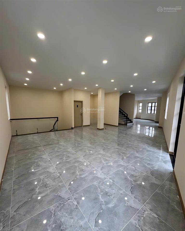 Cần cho thuê nhà góc 2 mặt tiền khu 119 phổ quang, p. 9, q. phú nhuận