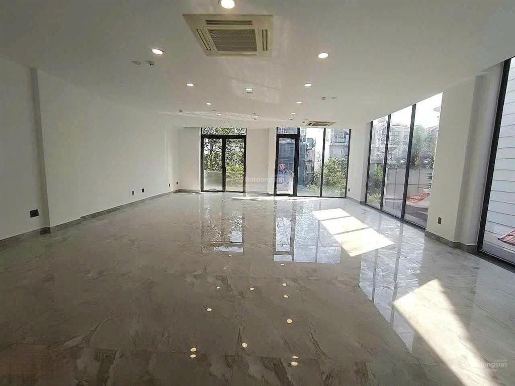 Cần cho thuê tòa nhà 29b yên thế p.4 q.tân bình gần khúc hồng hà