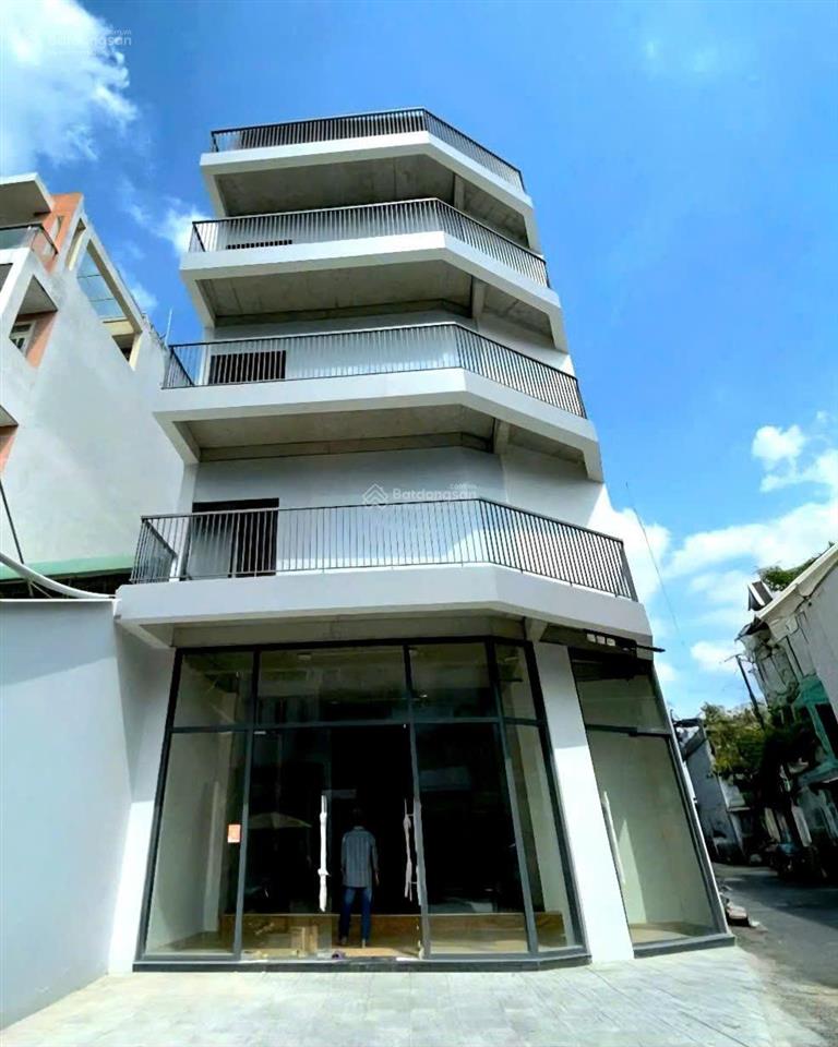Cần cho thuê nhà góc 2mt đường hoa phượng p.2 q.phú nhuận gần nhà thi đấu rạch miễu