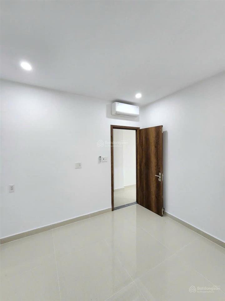 Cần cho thuê nhà 111f hoa lan p. 2 q. phú nhuận ngay phố ẩm thực phan xích long