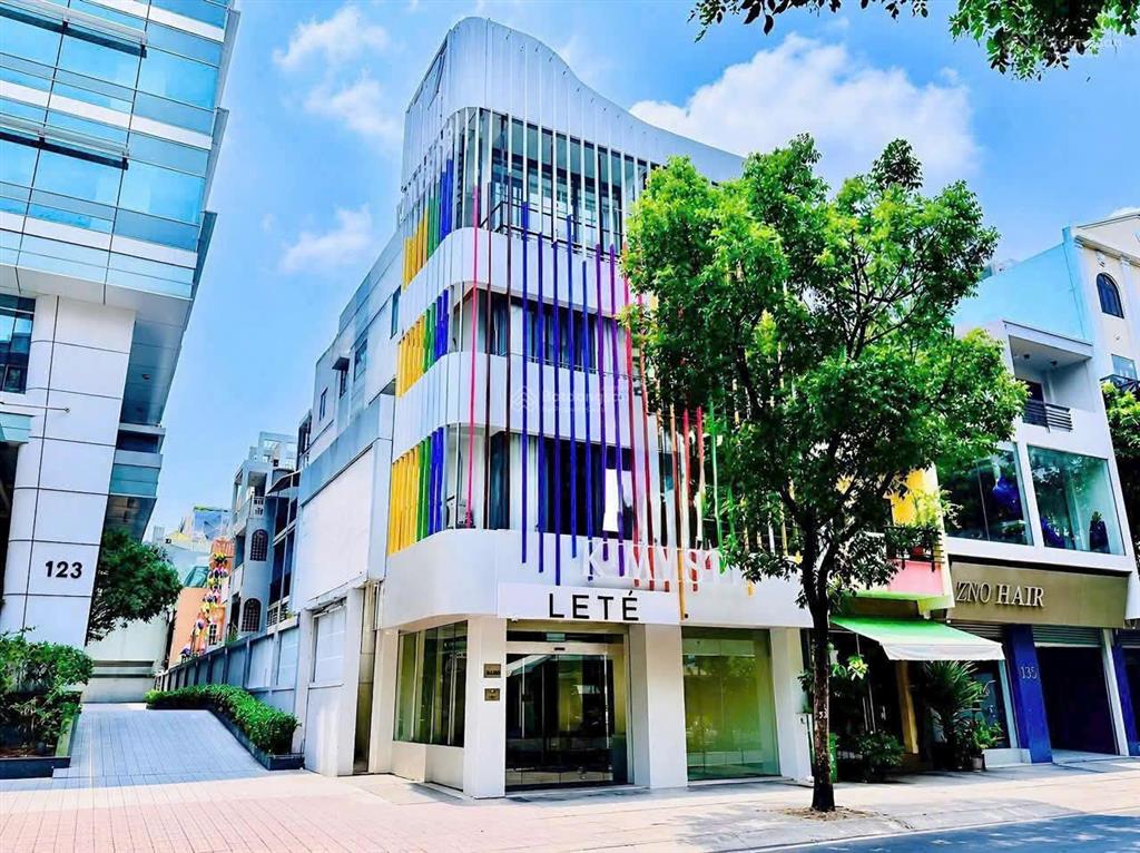 Cần cho thuê nhà góc 2mt 118b đường lê đại hành p.4 q.11