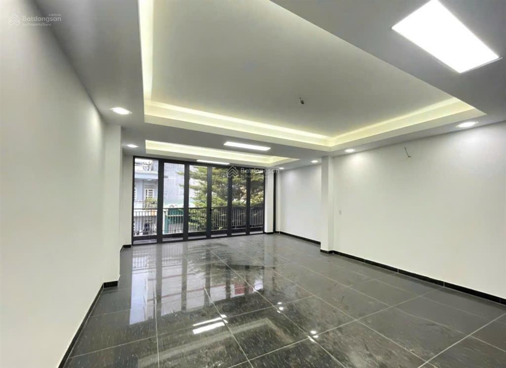 Cần cho thuê nhà mt 33b hoàng diệu p.10 q.phú nhuận thông ra lê văn sỹ