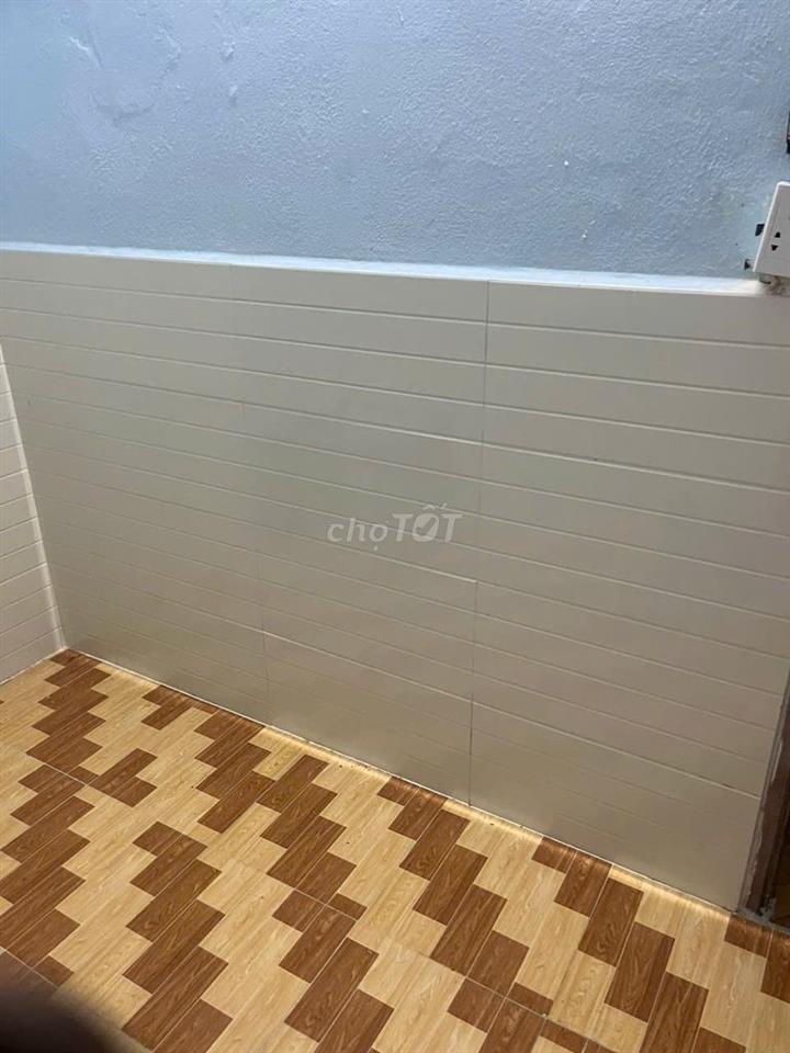 KCN TÂN BÌNH: Còn 1 phòng TẦNG TRỆT, CÓ GÁC, WC RIÊNG. TỰ DO, Ở NGAY !
