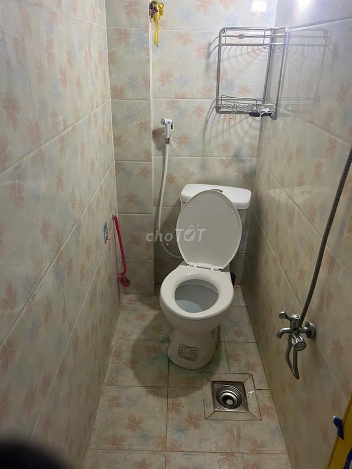KCN TÂN BÌNH: Còn 1 phòng TẦNG TRỆT, CÓ GÁC, WC RIÊNG. TỰ DO, Ở NGAY !