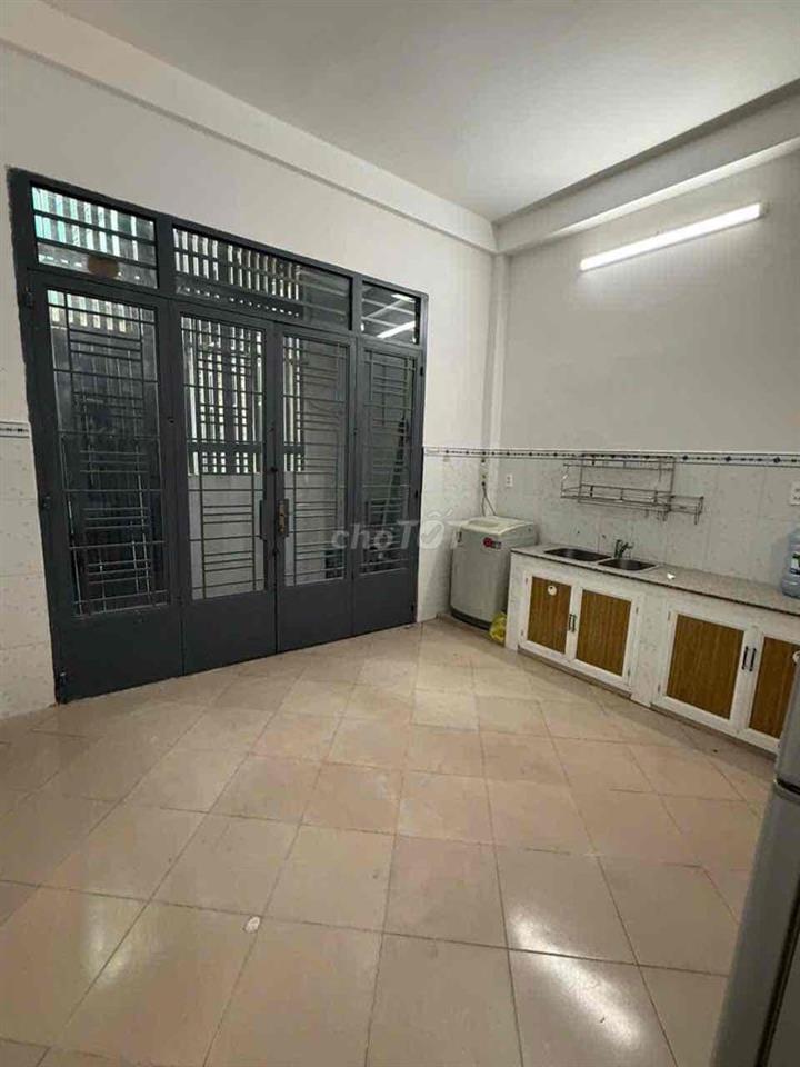Cho thuê nguyên căn 100m2, 1 trệt+1 lầu, Ung Văn Khiêm