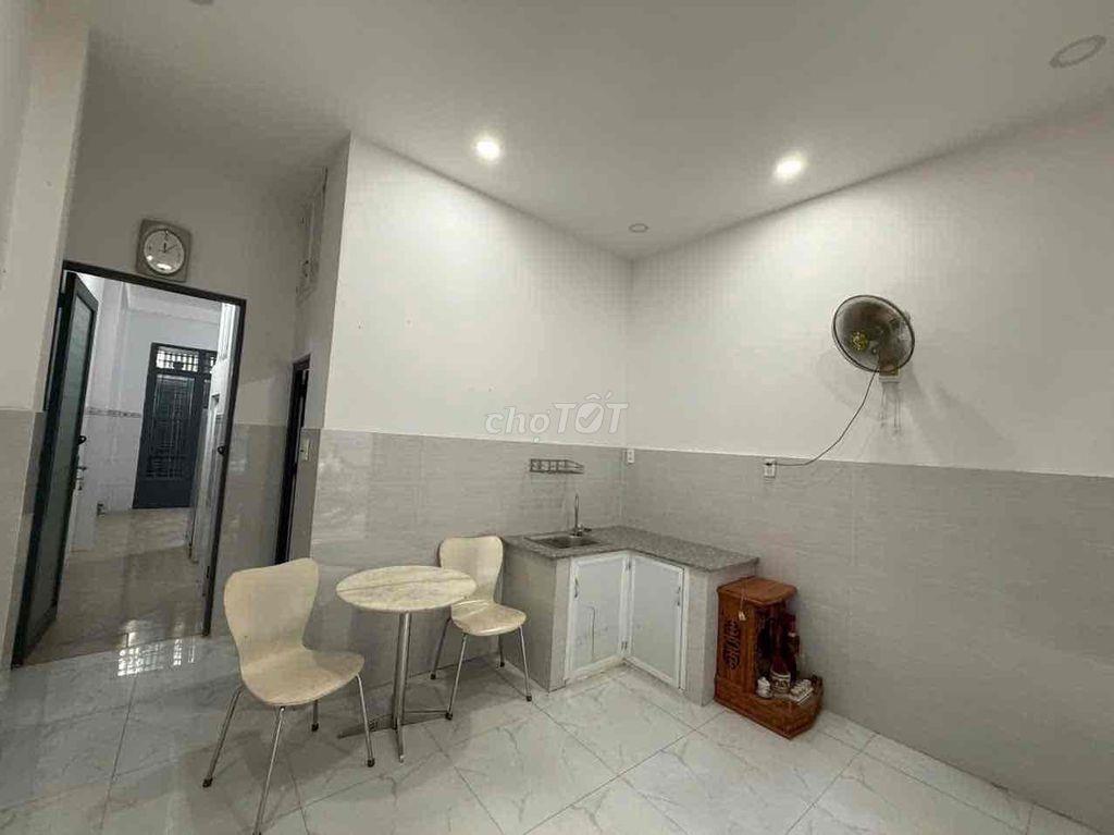 Cho thuê nguyên căn 100m2, 1 trệt+1 lầu, Ung Văn Khiêm