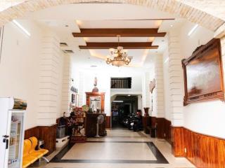 Bán khách sạn 6 tầng mặt tiền nguyễn đình chiểu, p.bắc nha trang