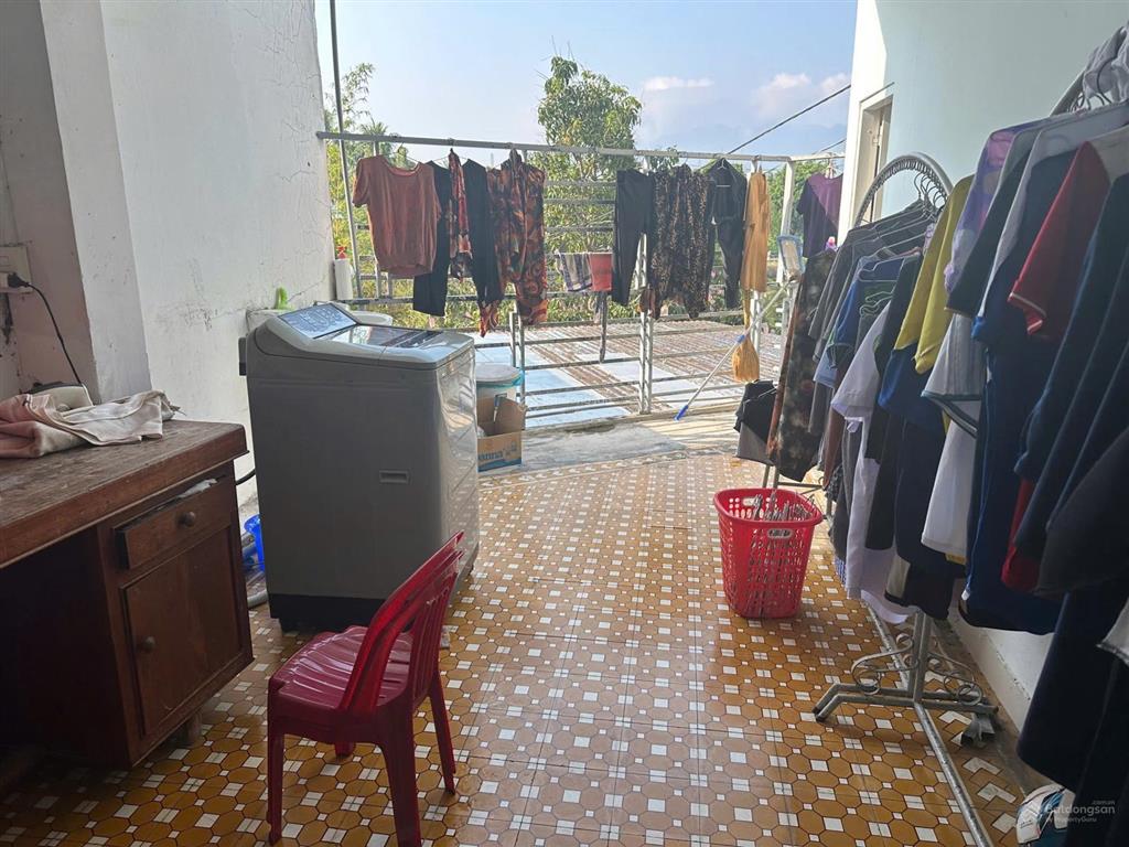 Bán nhà mặt tiền đường 23/10 ngang đẹp 8m88 giá tốt bán nhanh gần vòng xoay vĩnh điềm trung
