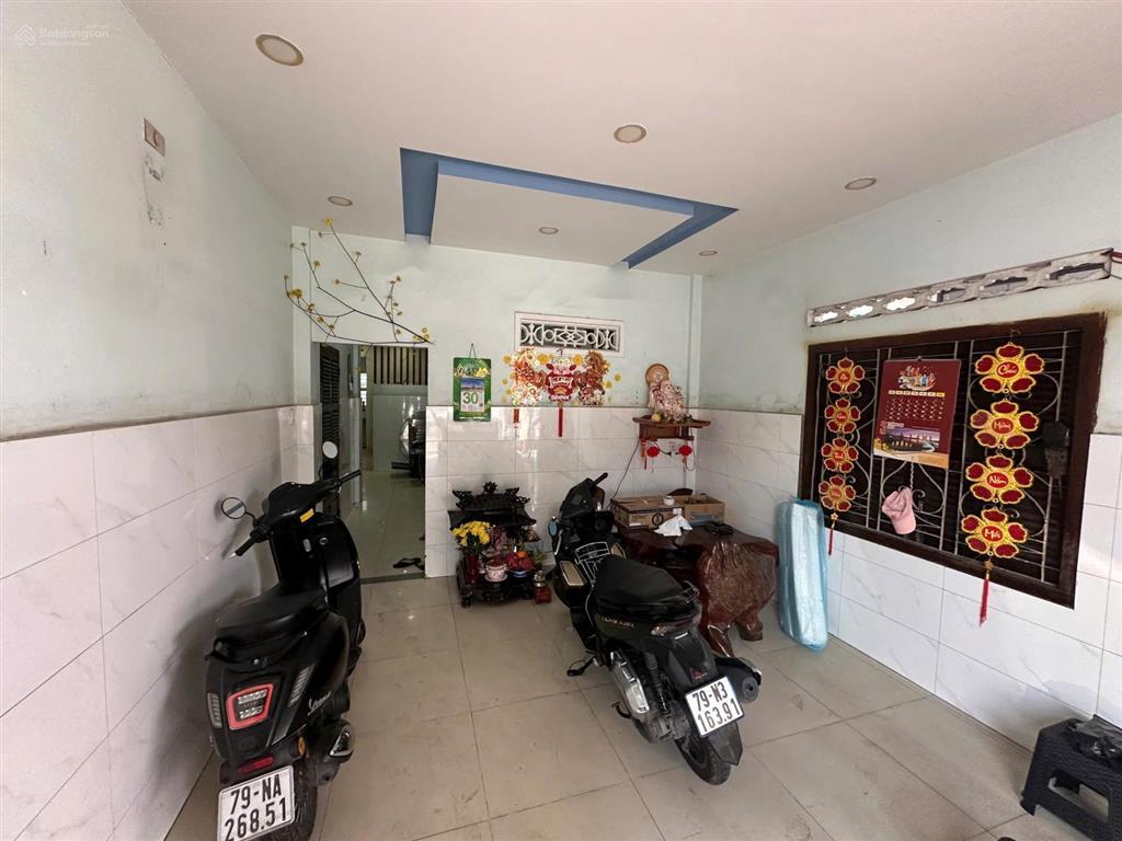 Bán nhà mặt tiền đường 23/10 ngang đẹp 8m88 giá tốt bán nhanh gần vòng xoay vĩnh điềm trung
