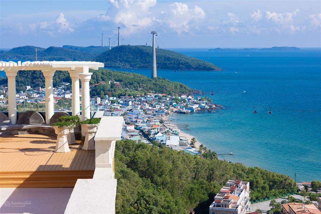 Cắt lỗ view biển 2.5 tỷ tất cả các tòa.  0975 716 ***