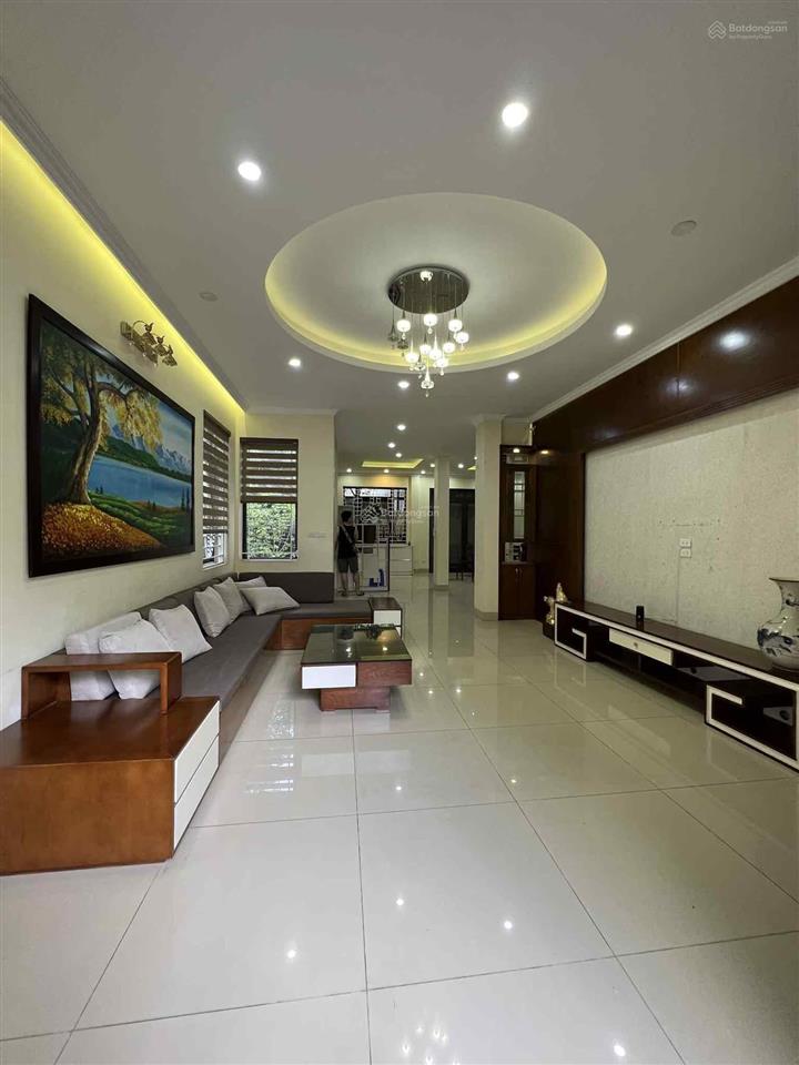 Cho thuê biệt thự 100m2, nằm trong khu đô thị việt hưng, hệ thống cây xanh, yên tĩnh