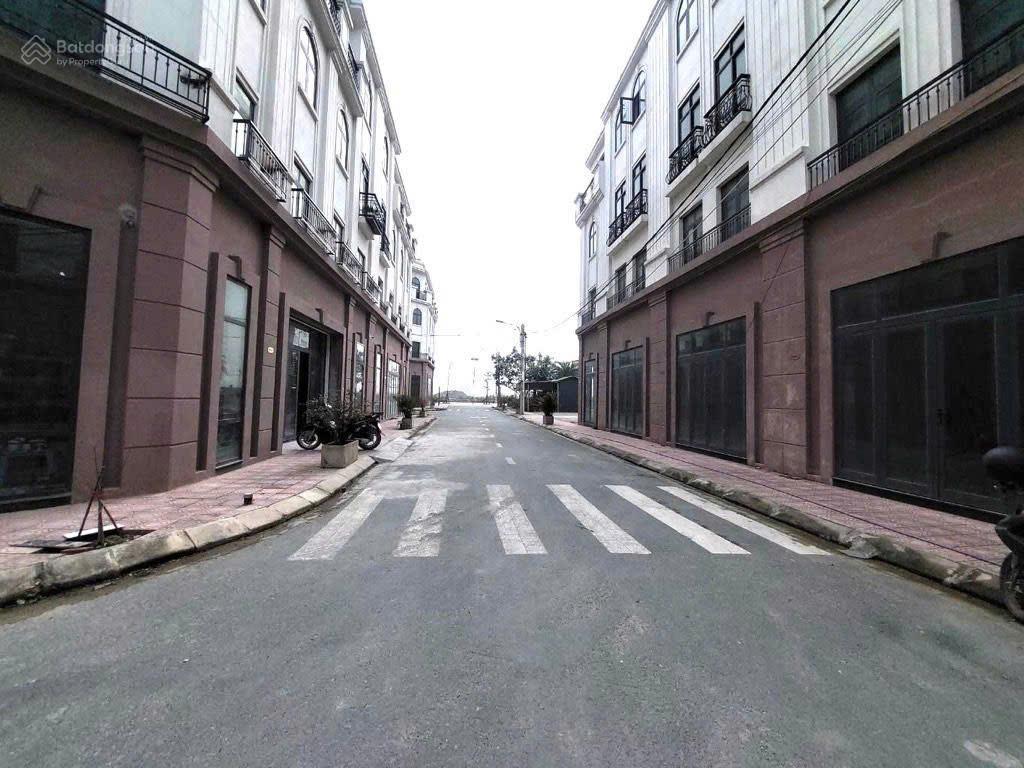 Bán căn liền kề khu đô thị vân canh sơn đồng hoài đức dt 80m2 x5 tầng mt5,5m chục chinh kinh doanh