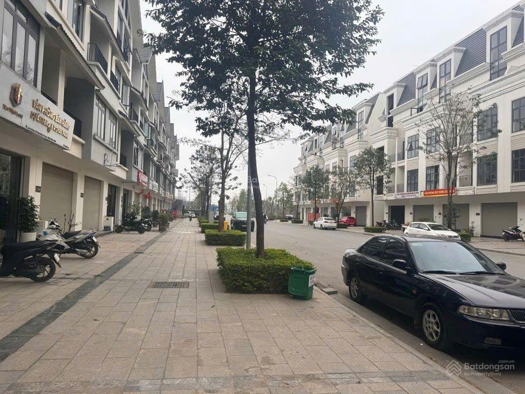 Chính chủ bán gấp căn liền kề khu đô thị kim chung di trạch hoài đức dt 80m2 x 5 tầng , mt 5.5m