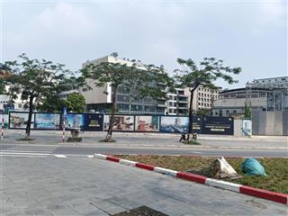 Chuyển nhượng đất nền dự án khách sạn 5* và tòa vp cầu giấy dt 9300m2, mt 200m giá hơn 107tr/m2