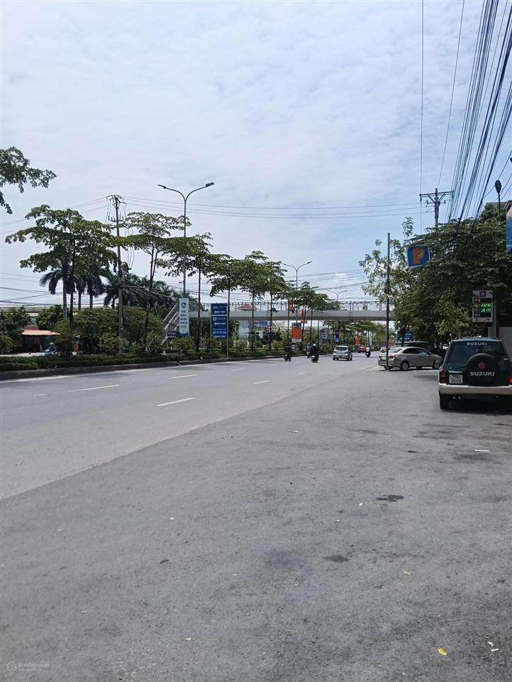 Bán gấp lô đất tu hoàng nam từ liêm dt 200m², mt 34m lô góc đường thông ô tô đỗ cửa giá 90 tr/m2