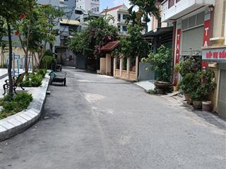 Chính chủ cắt lỗ lô đất phố nhổn xuân phương nam từ liêm lô góc dt 193m2,mt 30m oto qua giá 90tr/m2