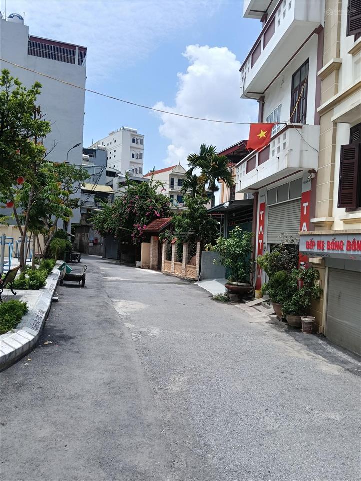Chính chủ cắt lỗ lô đất phố tu hoàng nhổn xuân phương nam từ liêm dt 195m² mt 35m đường oto 90tr/m