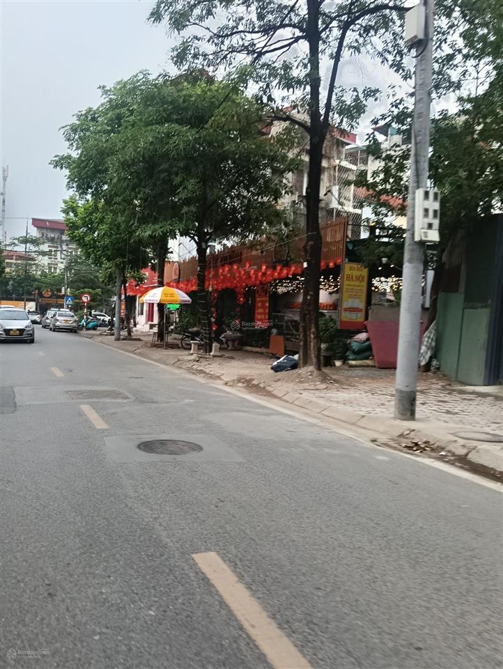 90tr/m2 lô góc đất tu hoàng nam từ liêm dt 193 m² , mt 35m đường oto không lỗi , không qh
